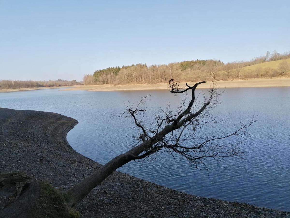 Sehr zentral in Bütgenbach Ferienhaus Lorea Exterior foto